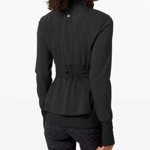 Lululemon Sights Seen Jacket